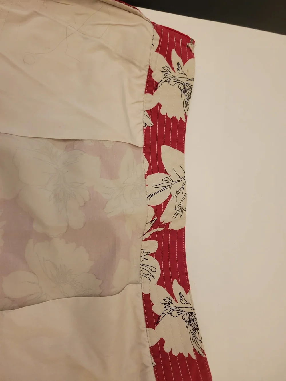 Ann Taylor Women’s Mini Skirt Size 12 White Floral Short Zip Closure Pockets